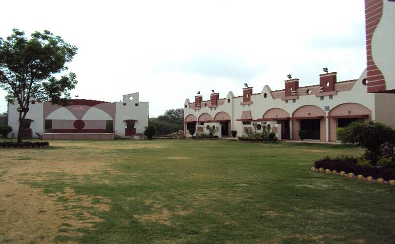 Navjivan Party Plot And Guest House, Kheda 3